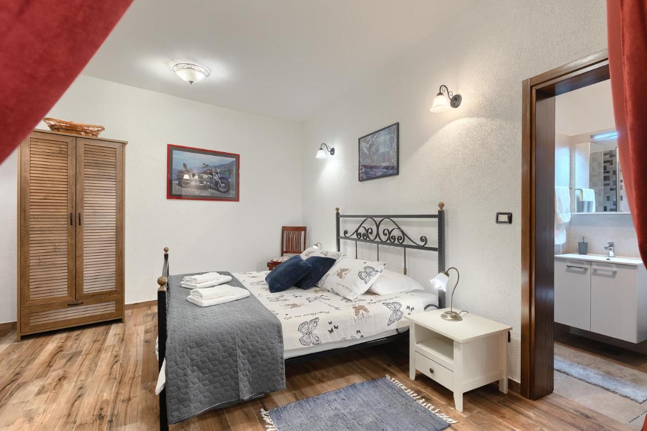 Apartman Pietro Мотовун Екстериор снимка